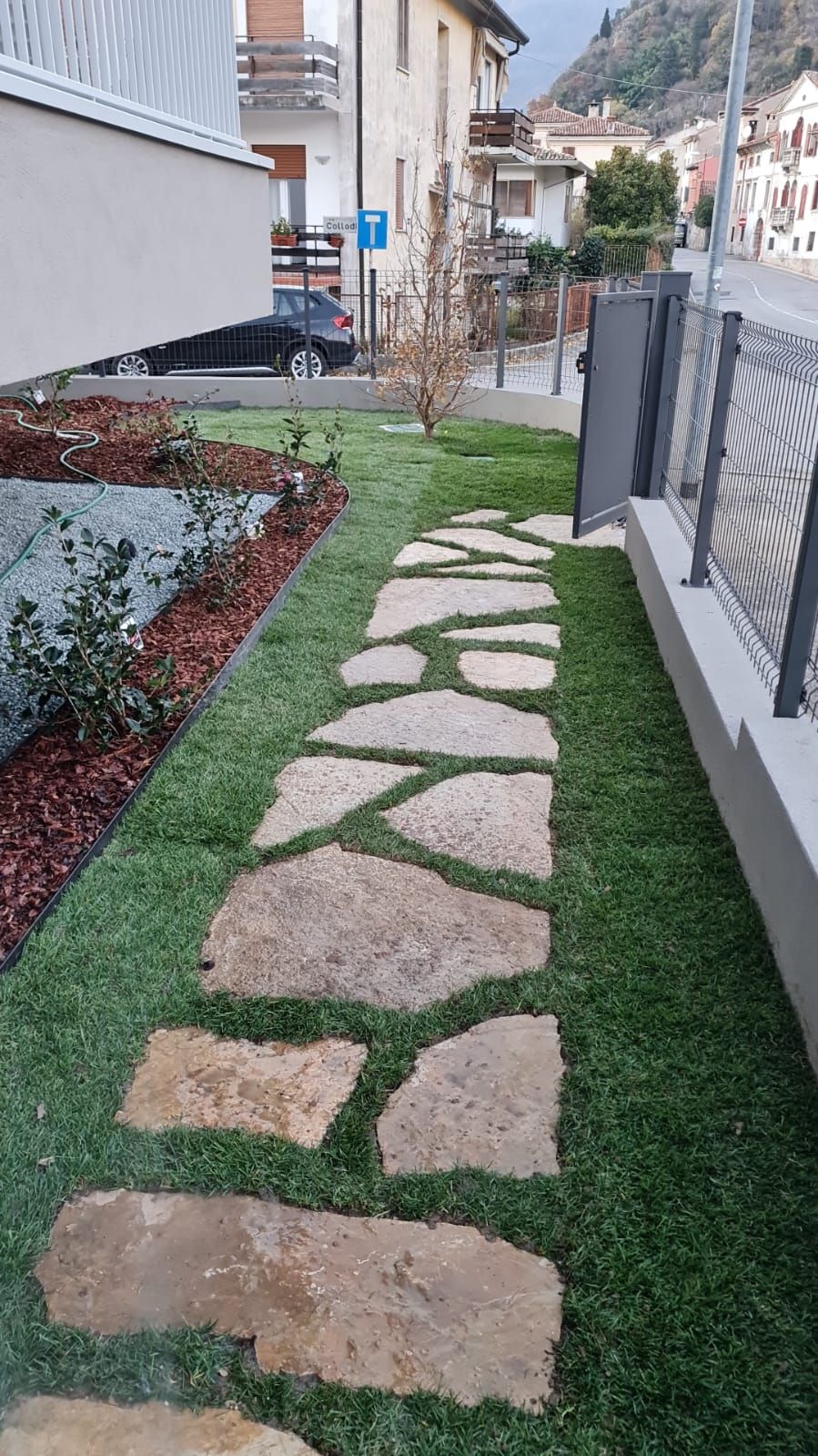 Foto realizzazione giardino privato a Vittorio Veneto