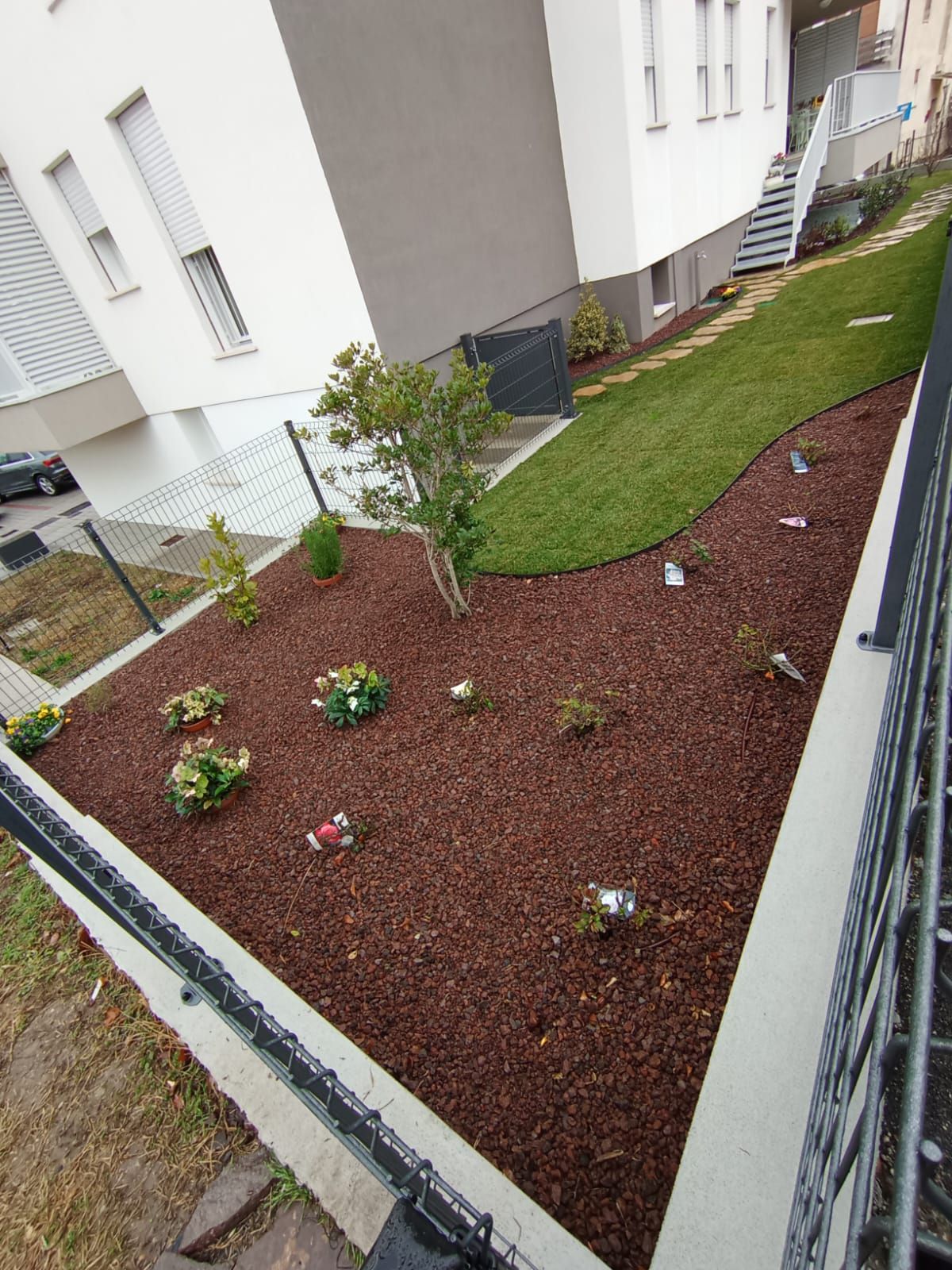 Foto realizzazione giardino privato a Vittorio Veneto